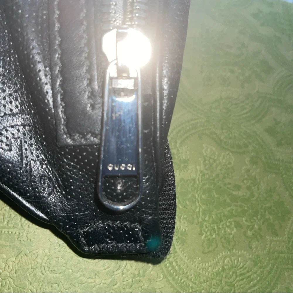 Gucci Black Embossed Leather Belt Bag - Picture 8 of 11